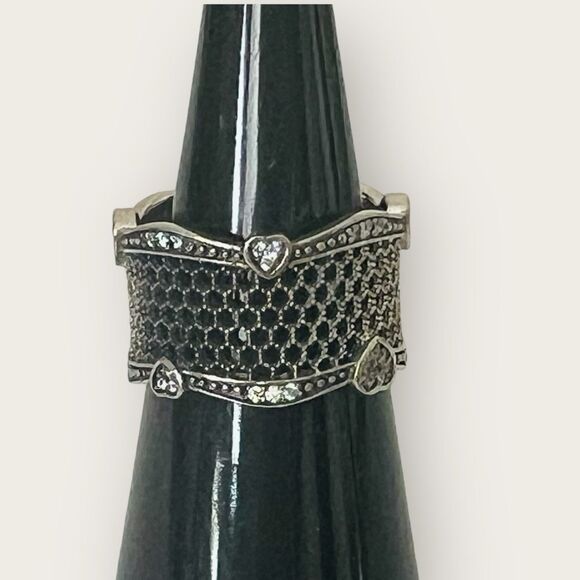 Silver plated mesh design ring size 5.5 With tiny hearts - Picture 5 of 7